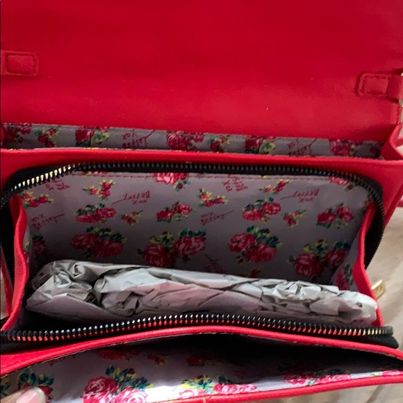 BNWOB Betsey 💋 Red & Leopard Pumps & Crossbody - Picture 12 of 12